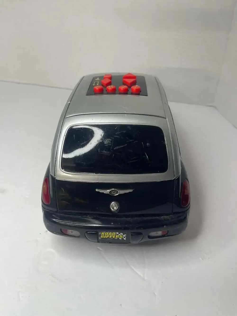 Road Rippers 2004 Silver & Black Chrysler PT Cruiser Toy Car Works Read